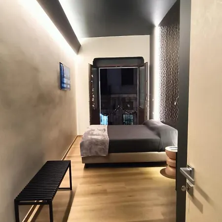 Myo Charming House *